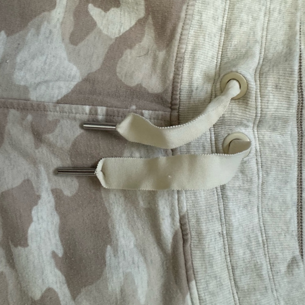 Athleta Beige Camouflage Joggers - Picture 4 of 4
